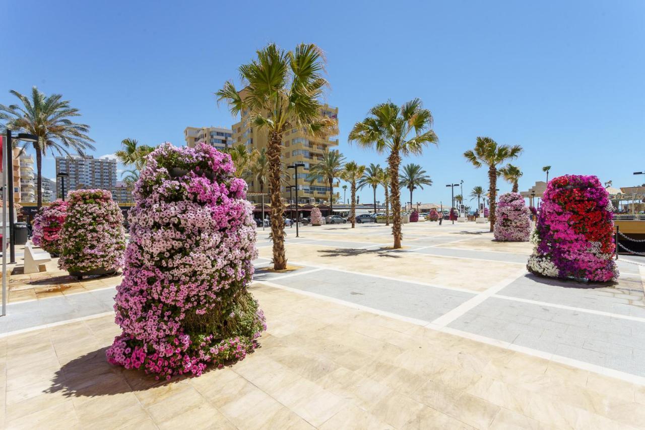 Hostal Costabella Powered By Faro Homes Fuengirola Exterior foto