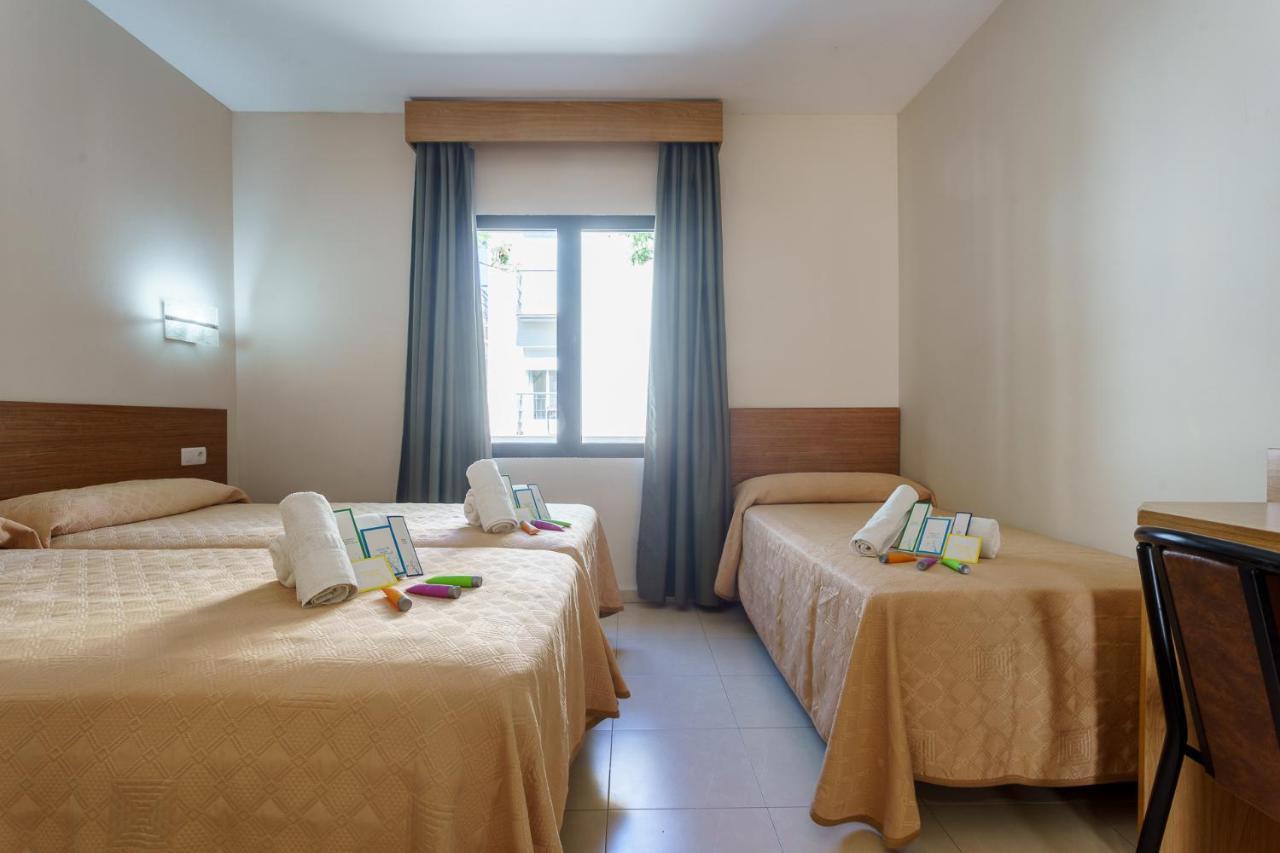 Hostal Costabella Powered By Faro Homes Fuengirola Exterior foto