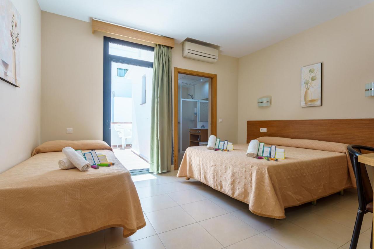 Hostal Costabella Powered By Faro Homes Fuengirola Exterior foto