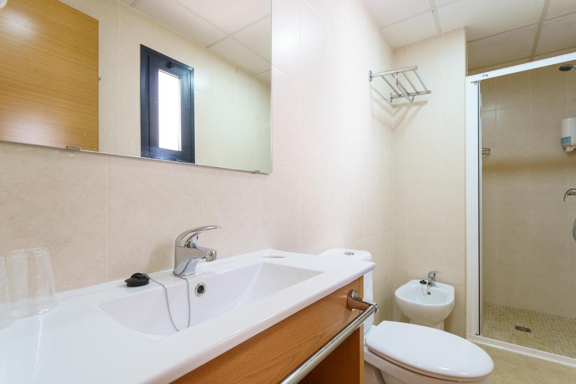 Hostal Costabella Powered By Faro Homes Fuengirola Habitación foto